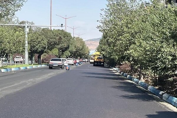 بهسازی لاین برگشت باند کندرو جاده ائل گلی با استفاده از دو هزار تن آسفالت