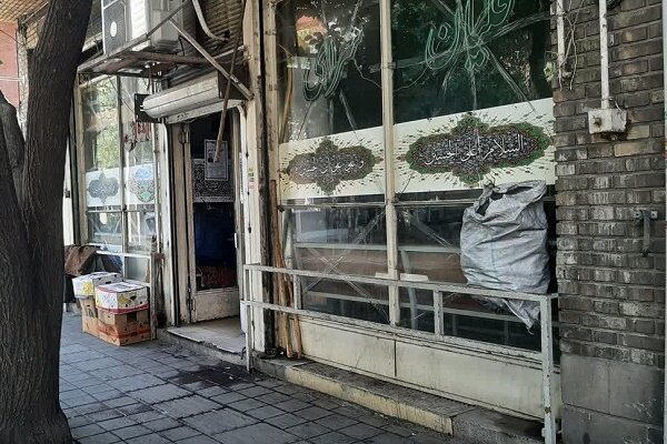 صدور اخطاریه به کافه داران آلوده کننده پیاده رو‌ها