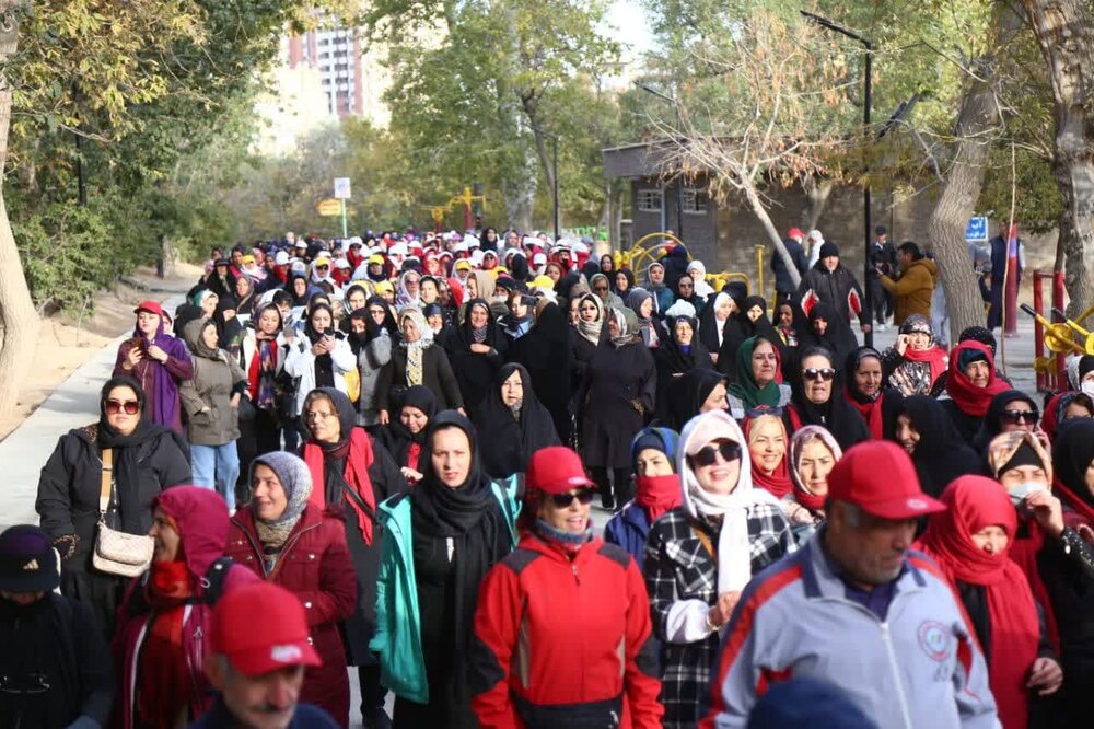 ۳۱۳ دوچرخه در همایش بزرگ پیاده‌روی خانوادگی تبریز اهدا می‌شود