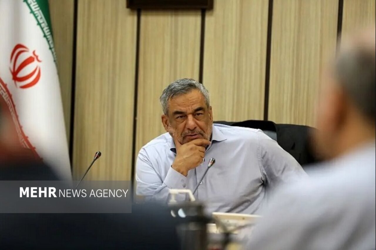 تولید کشور با مجاهدت کارکنان صنعت نفت استمرار دارد