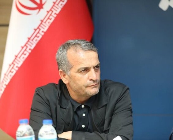 مسئولان مجدانه برای حل مشکلات معیشتی مردم تلاش کنند