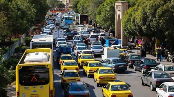 نقش شهروندان تب‌ریزی در کاهش ترافیک فصل مدارس چیست؟