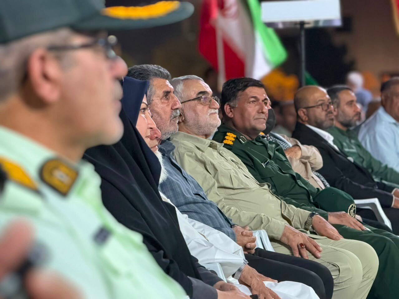 قانون تنگه هرمز در مجلس تدوین می‌شود/ حفظ امنیت این آبراه هزینه دارد/حقوق ایرانیان آسیب‌دیده در امارات را از طریق وزارت امور خارجه پی‌گیری می‌کنیم/ آینده خلیج فارس باید بدون پایگاه‌های آمریکا باشد