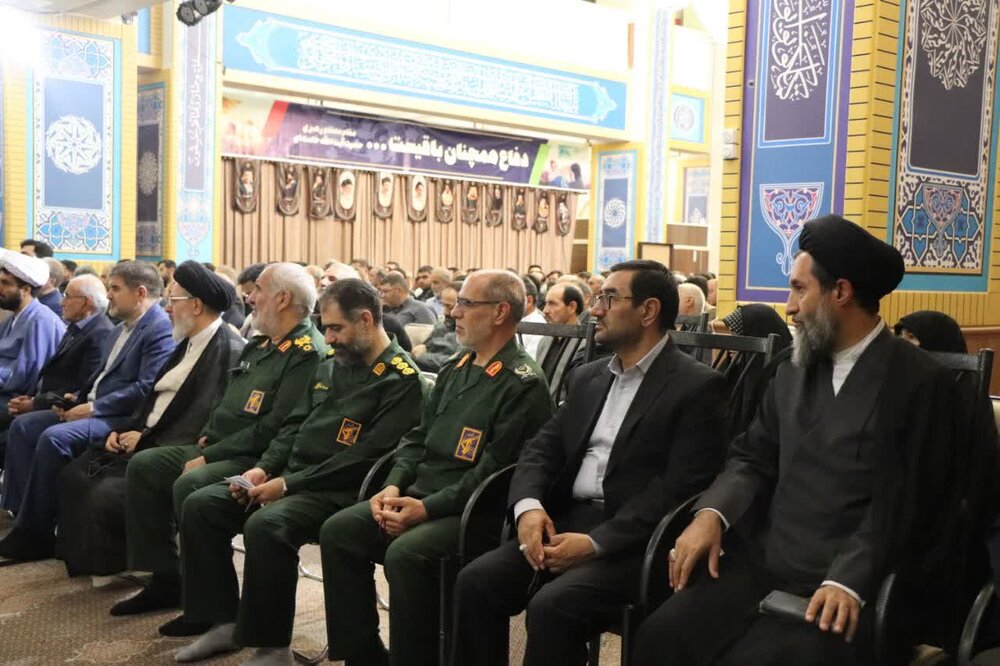 حسینیه گلزار شهدای وادی رحمت تبریز میزبان همایش تجلیل از مداحان و هیئات مذهبی