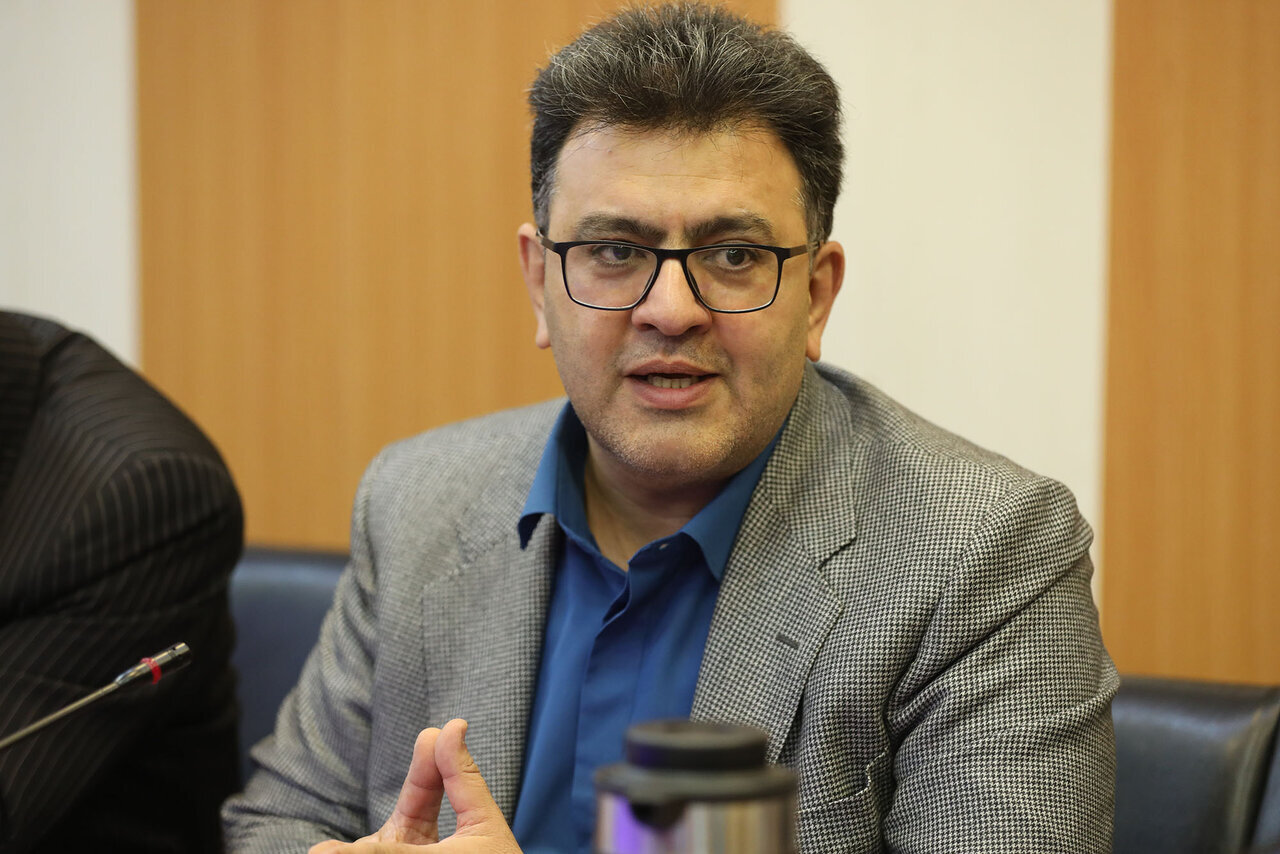 تعرفه خدمات پرستاری بازبینی می‌شود/ اصلاح پرداخت‌ها باید کادر درمان را دربرگیرد