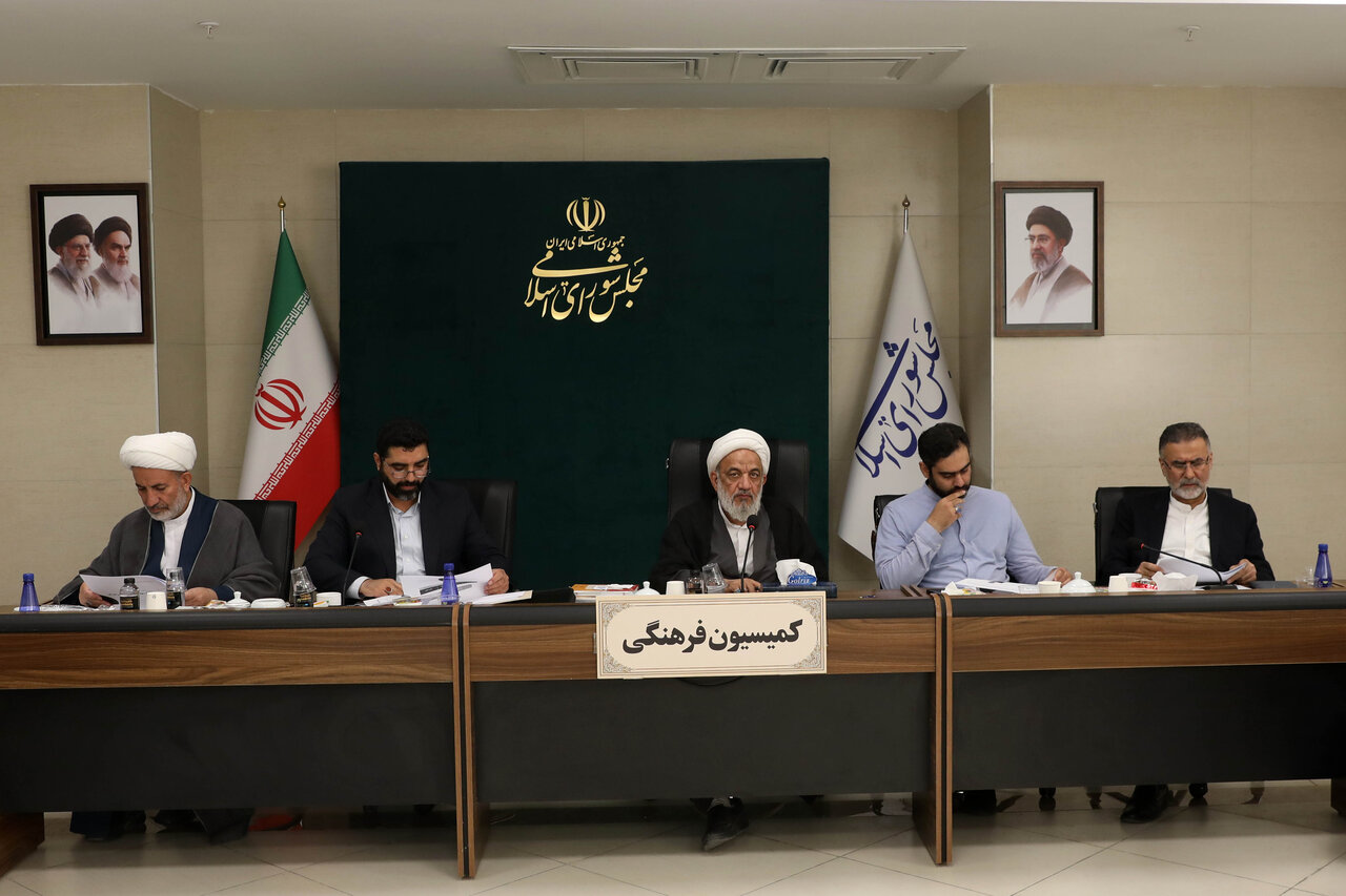 درصد تخصیص هزینه‌های دستگاه‌های اجرایی فرهنگی زیر ذره‌بین کمیسیون فرهنگی مجلس/ صداوسیما در پایین‌ترین رده جدول تخصیص اعتبار