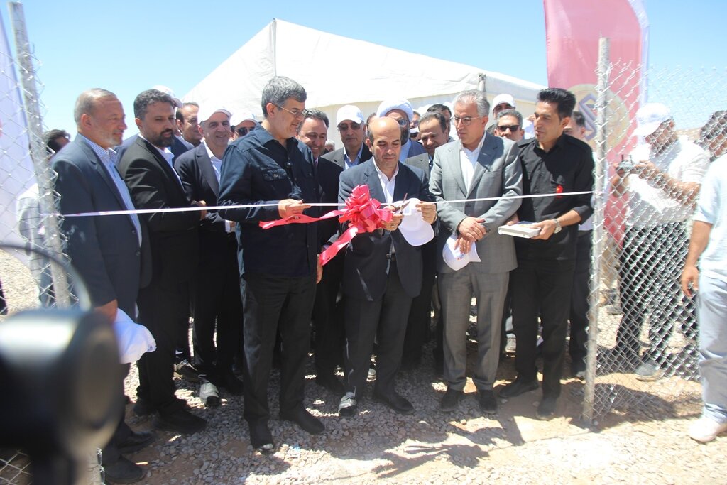 افزایش ظرفیت تولید برق تجدیدپذیر استان یزد با افتتاح نیروگاه خورشیدی ۸۰ مگاواتی