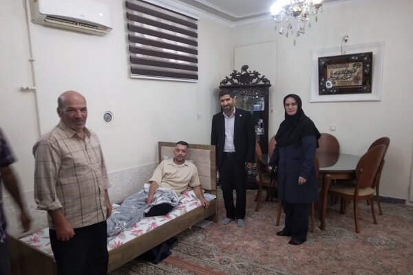 دیدار و عیادت شهردار منطقه ۸ و عضو شورای شهر تبریز از همکار خدمات شهری منطقه ۸