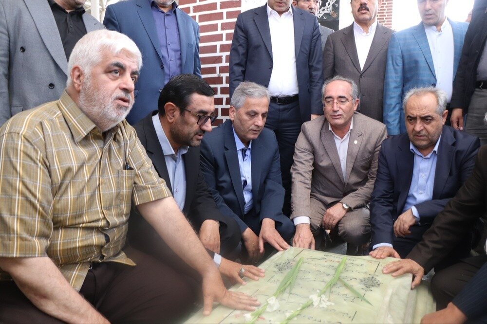 تجدید بیعت مسئولان آذربایجان‌شرقی با شهدا در وادی رحمت تبریز