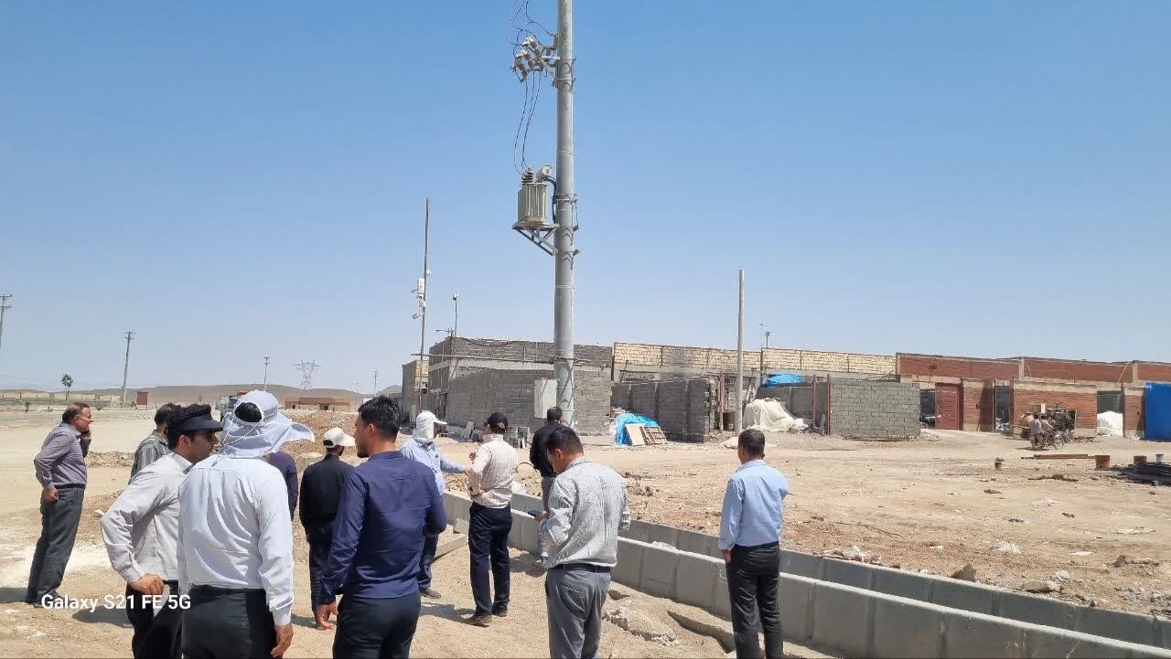 برق‌رسانی به ۳۴ هزار واحد نهضت ملی مسکن قم با جدیت دنبال می‌شود