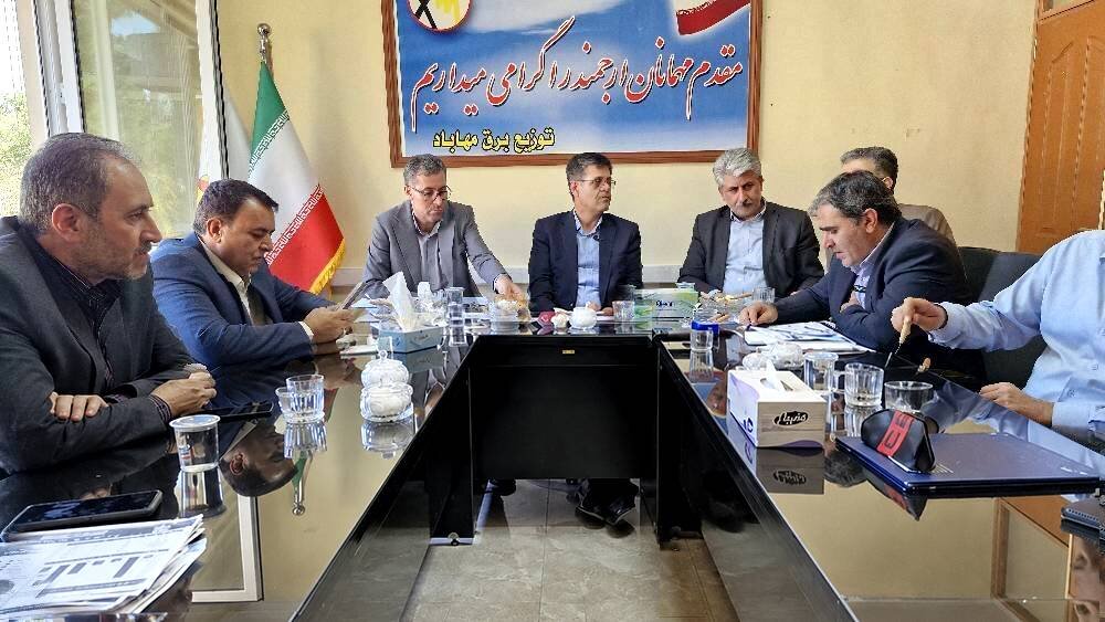 ظرفیت‌ها و چالش‌های برق مهاباد با حضور مدیرعامل توانیر بررسی شد