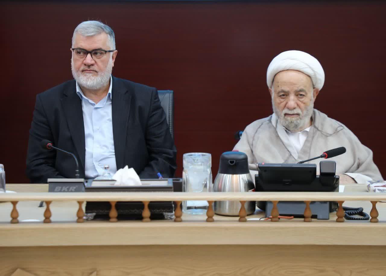۷۰۰ مسجد تهران برای نقش‌آفرینی اجتماعی و شرایط بحران تجهیز شدند/ رئیس ستاد اقامه نماز کشور از کارنامه فرهنگی استاندار تهران تقدیر کرد
