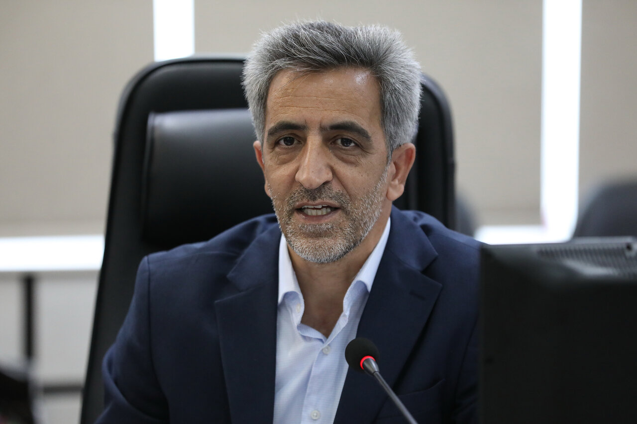 تحقق رشد پایدار اقتصادی در گرو اجرای سیاست‌های اقتصاد مقاومتی است