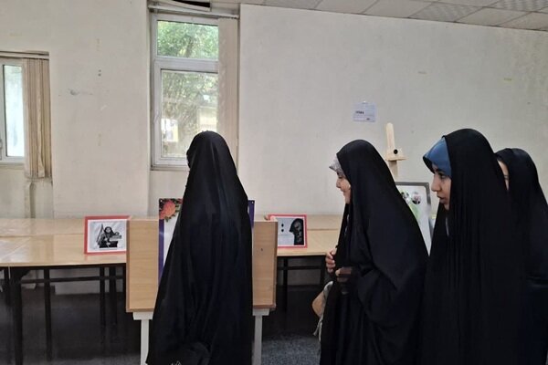 برگزاری نمایشگاه حجاب و عفاف با محوریت ترویج فرهنگ ایرانی ـ اسلامی در پارک بانوان شمس تب‌ریزی