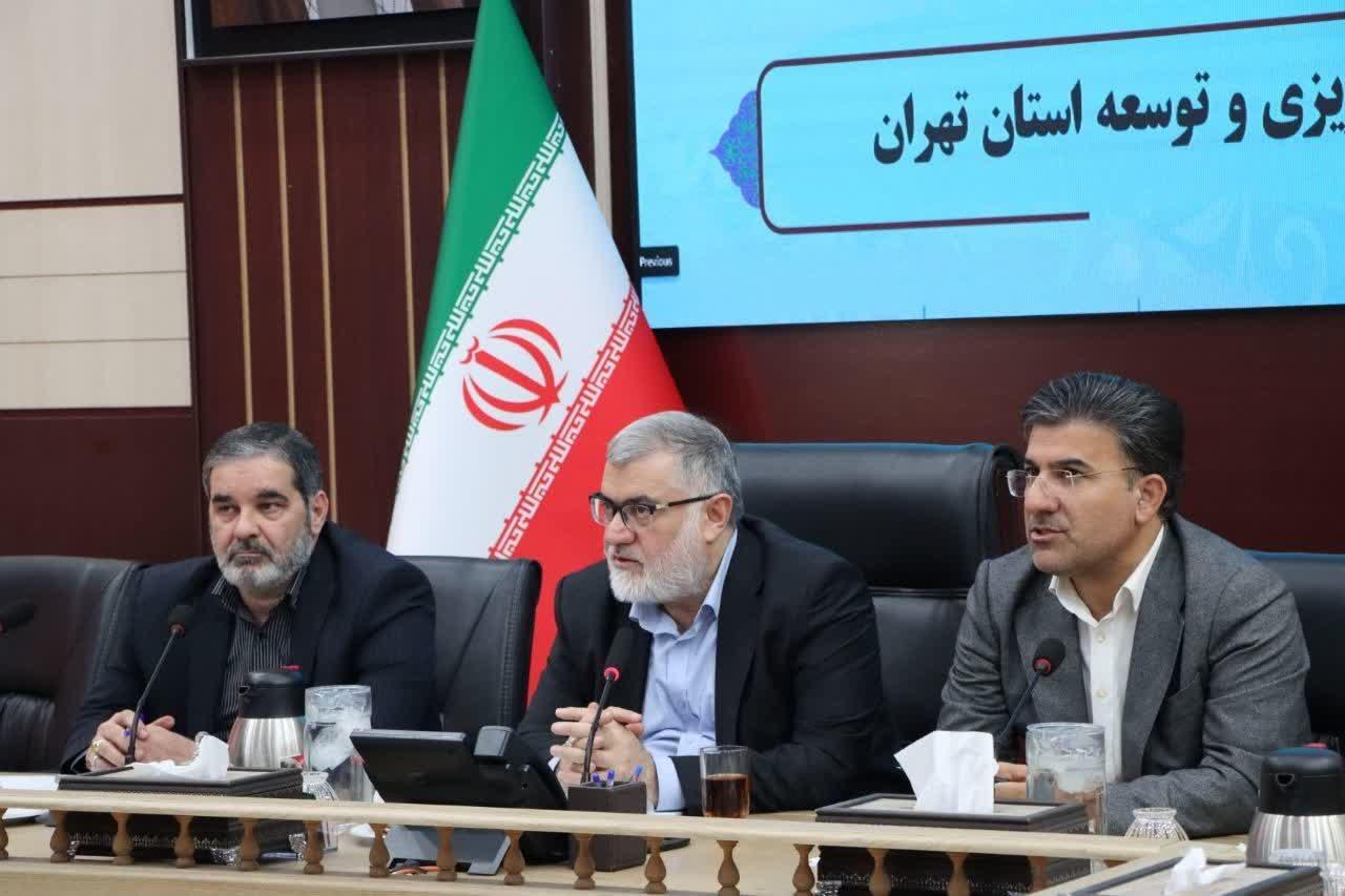معتمدیان: توزیع اعتبارات استان پروژه‌محور و مبتنی بر مصوبات سفرهای شهرستانی باشد/ تکمیل طرح‌های اولویت‌دار، مبنای تخصیص منابع قرار گیرد
