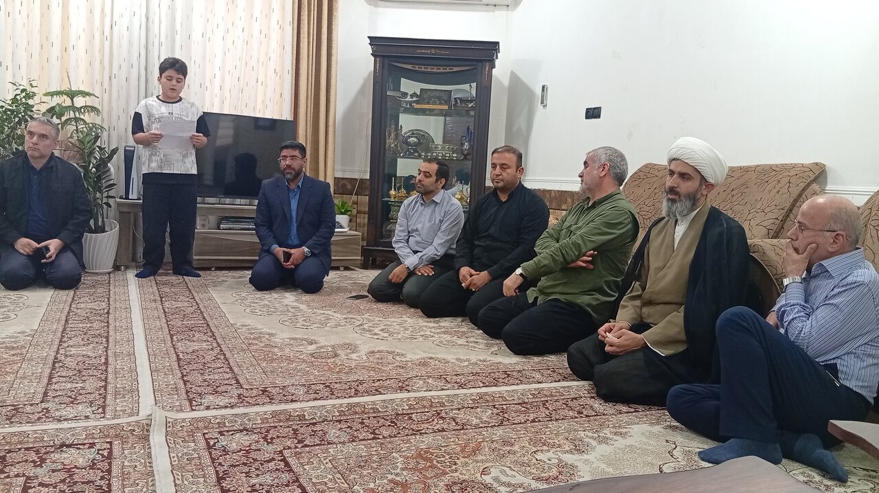 دیدار نیکزاد با خانواده شهیدان شعبانی و اسدی نژاد