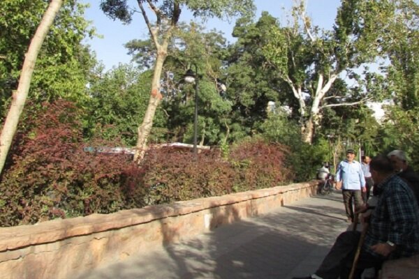 باغ گلستان در مسیر نظم شهری؛ انتقال دستفروشان به هفته‌بازار آذربایجان