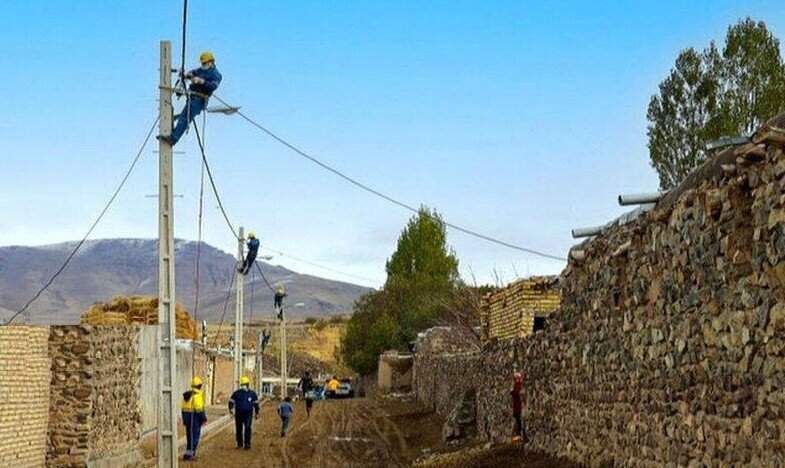 عبور ضریب برق‌رسانی روستایی ایران از مرز ۹۹.۸ درصد در دولت چهاردهم/ فاصله ۱۸ درصدی ایران با میانگین جهانی برق روستایی
