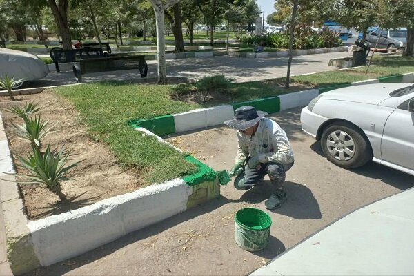 رنگ‌آمیزی بیش از ۲۲ هزار متر طولی از جداول پارکی در منطقه ۴ تبریز