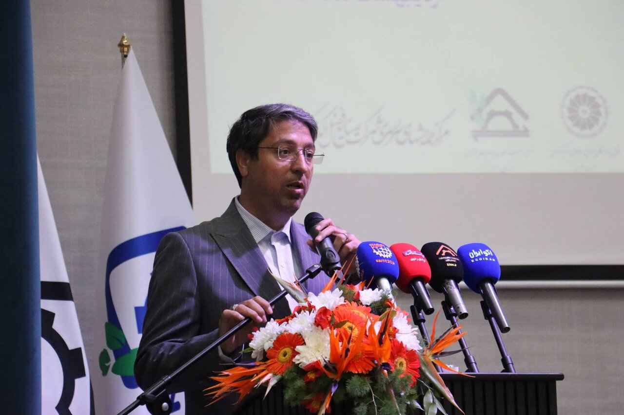 پی‌گیری مطالبات کادر درمان دانشگاه علوم پزشکی نیشابور توسط سلیمانی