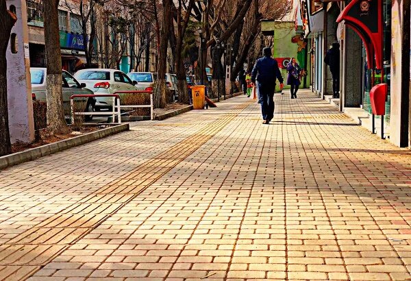 اجرای ۹۶ هزار و ۵۰۰ مترمربع پیادهروسازی در محدوده مرکزی تبریز طی پنج سال