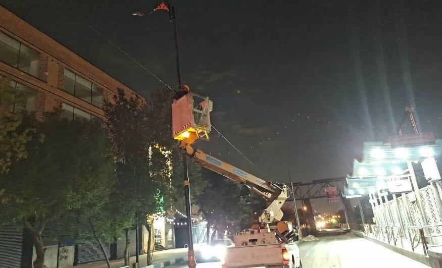 نصب ۱۳۵ چراغ LED در خیابان خاوران/ ایمن‌سازی تردد شبانه با شبکه خودنگهدار