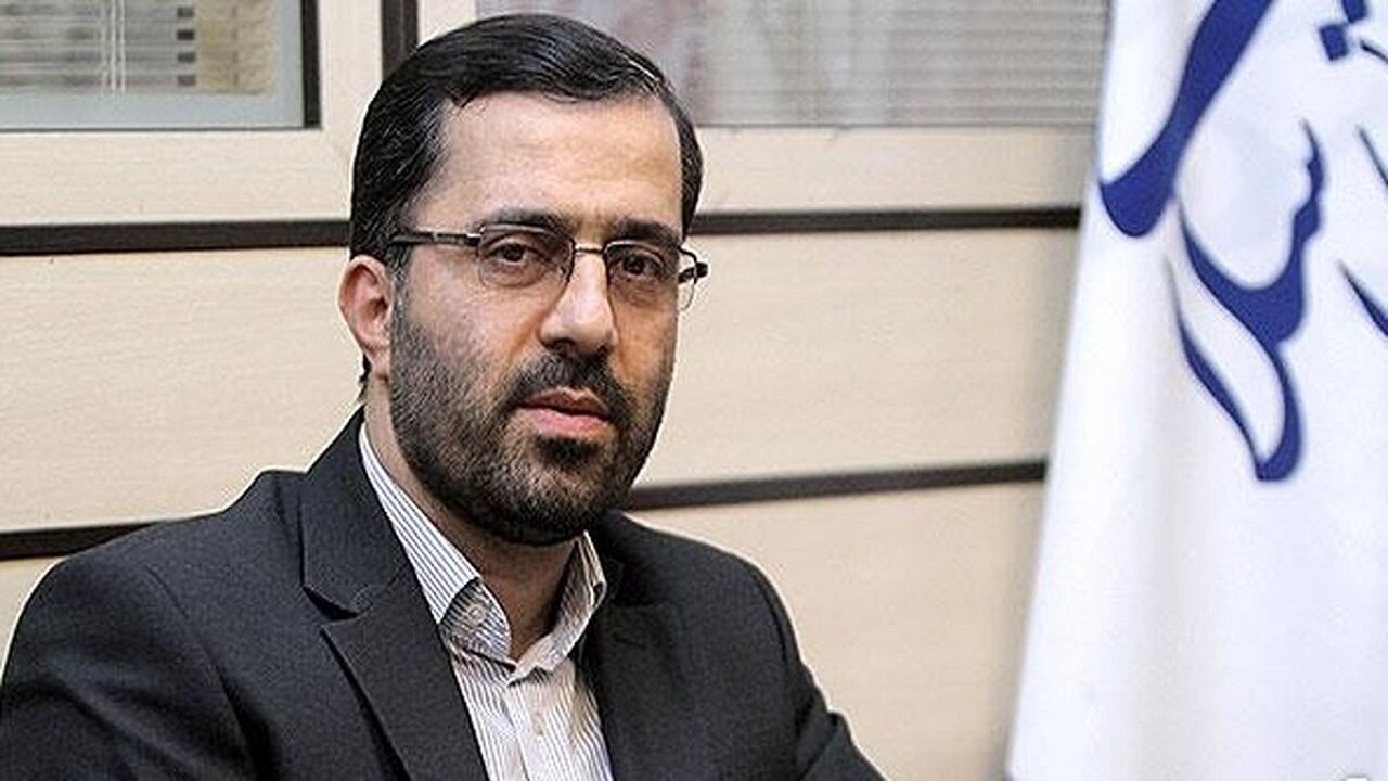 درون‌زایی و برون‌گرایی، مردمی‌شدن اقتصاد، مدیریت مصرف و حمایت از سرمایه‌گذاری‌های مولد، زمینه‌ساز تحقق اقتصاد مقاومتی/ تولیدکنندگان کالاهای بی‌کیفیت به مثابه ستون پنجم دشمن در جنگ اقتصادی هستند
