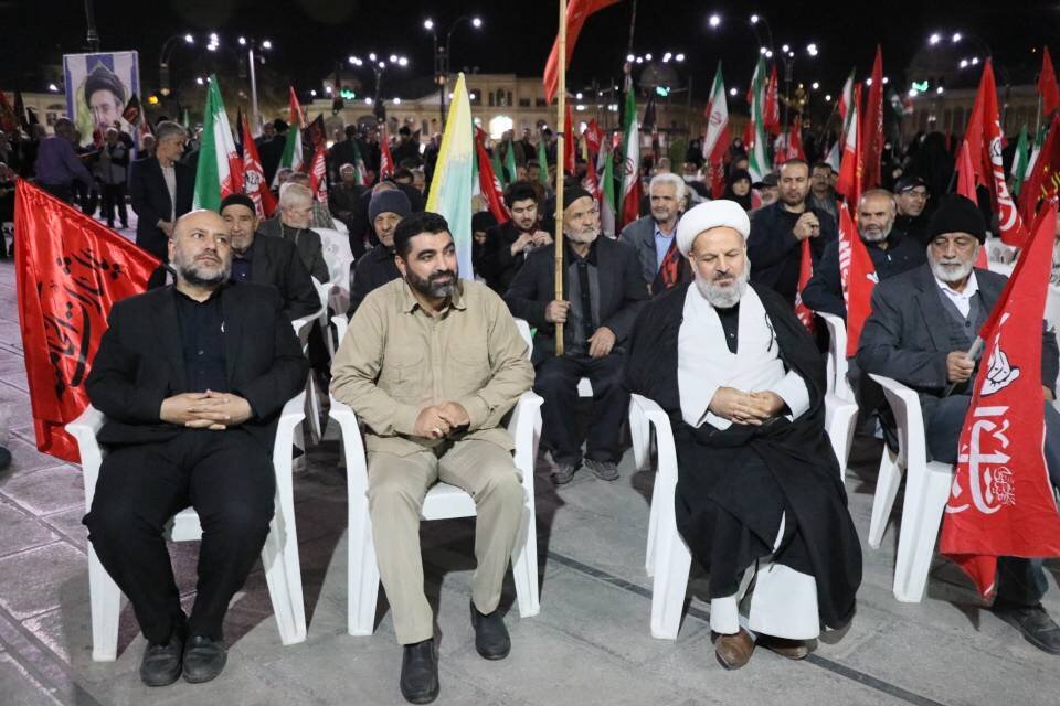مقاومت و ایستادگی، عزت و انسجام ملی برای ایران به ارمغان آورده است