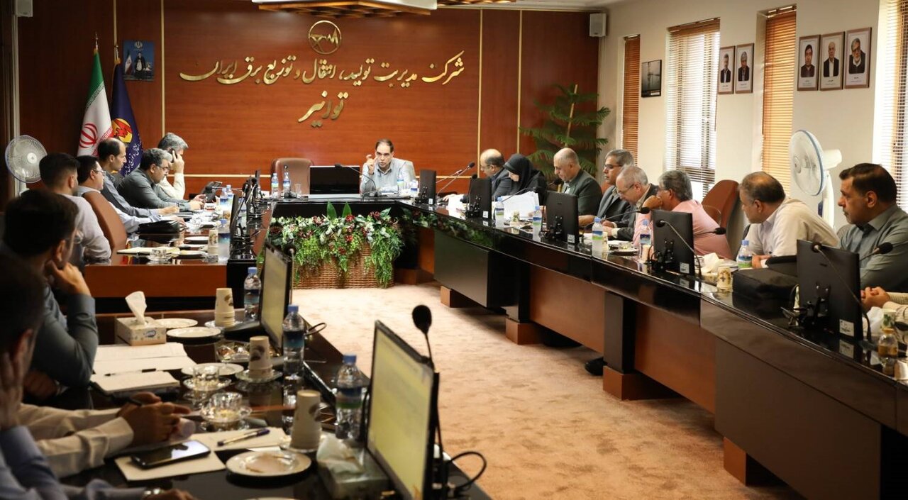 تأکید مدیرعامل توانیر بر استفاده از دادههای کنتورها برای ارتقای کیفیت توان شبکه