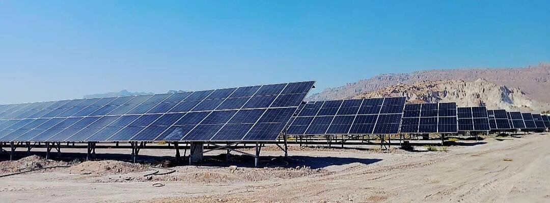 بهره برداری از ۱۸ نیروگاه خورشیدی ۳ مگاواتی در استان فارس