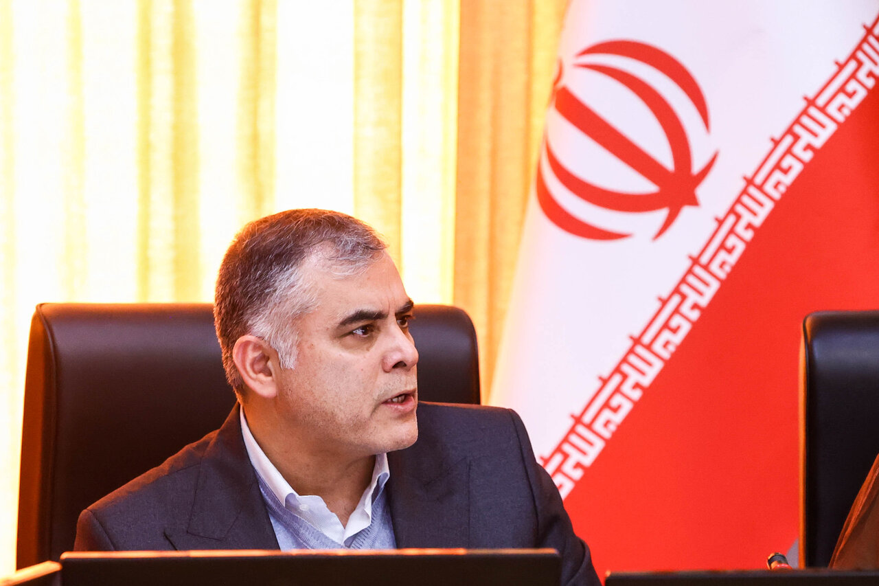 نشست راهبردی احمد مرادی با وزیر نفت؛ تأکید بر تأمین حقوق اجتماعی مردم هرمزگان