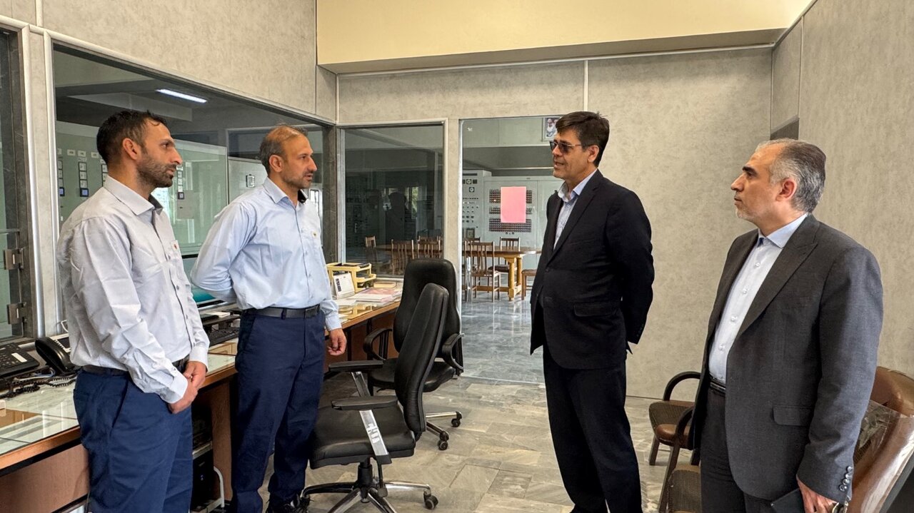 بازدید میدانی مدیرعامل توانیر از پست‌های برق گلپایگان