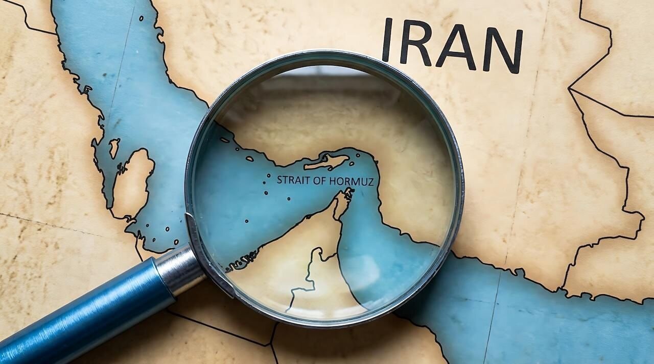 انسداد تنگه هرمز جهان را با موج جدید گرانی انرژی روبه‌رو کرده است