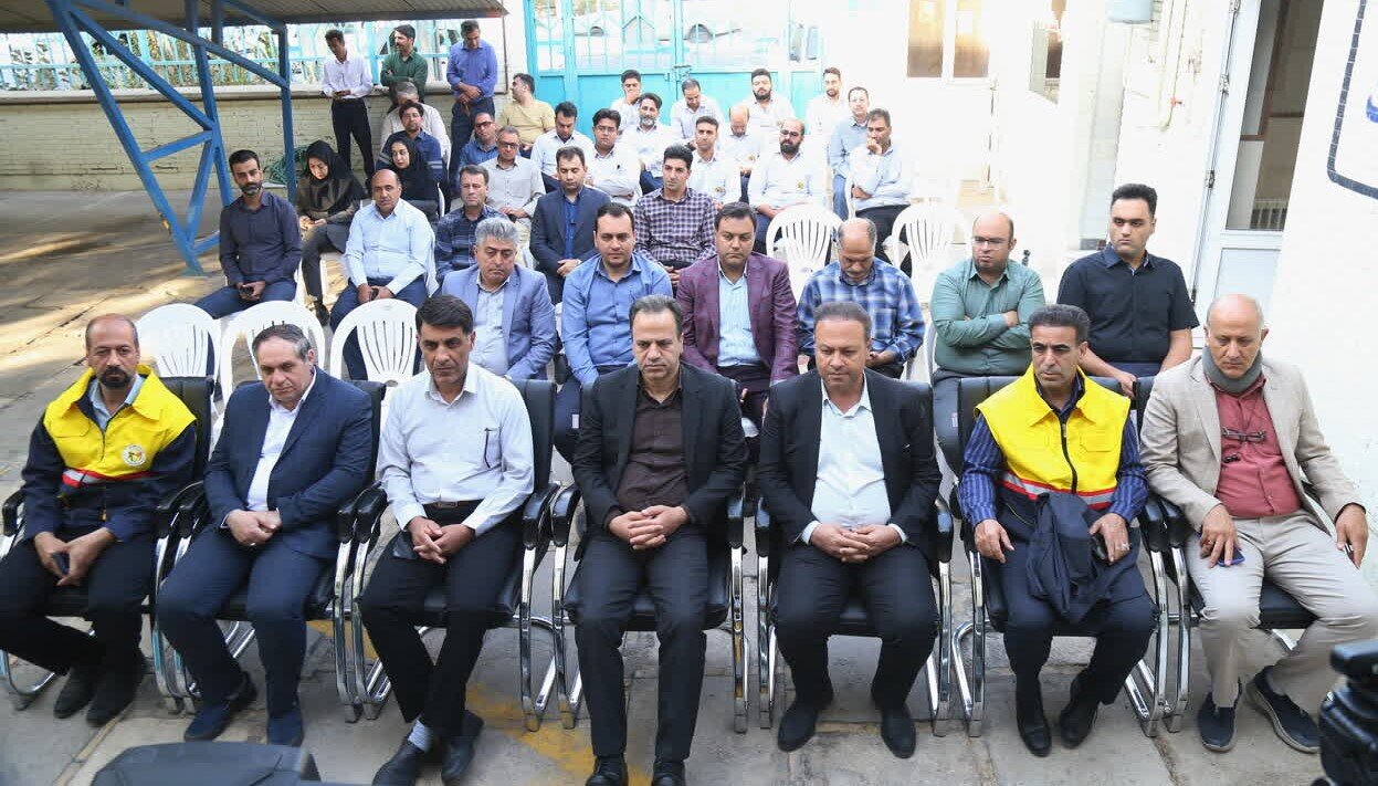 کاهش قرائت مشترکان و اصلاح بیش از ۱۵ هزار چراغ در یزد