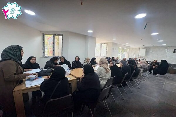 برگزاری کارگاه آموزشی فن بیان و خودشناسی در فرهنگسرای زعفرانیه شهرداری منطقه ۲
