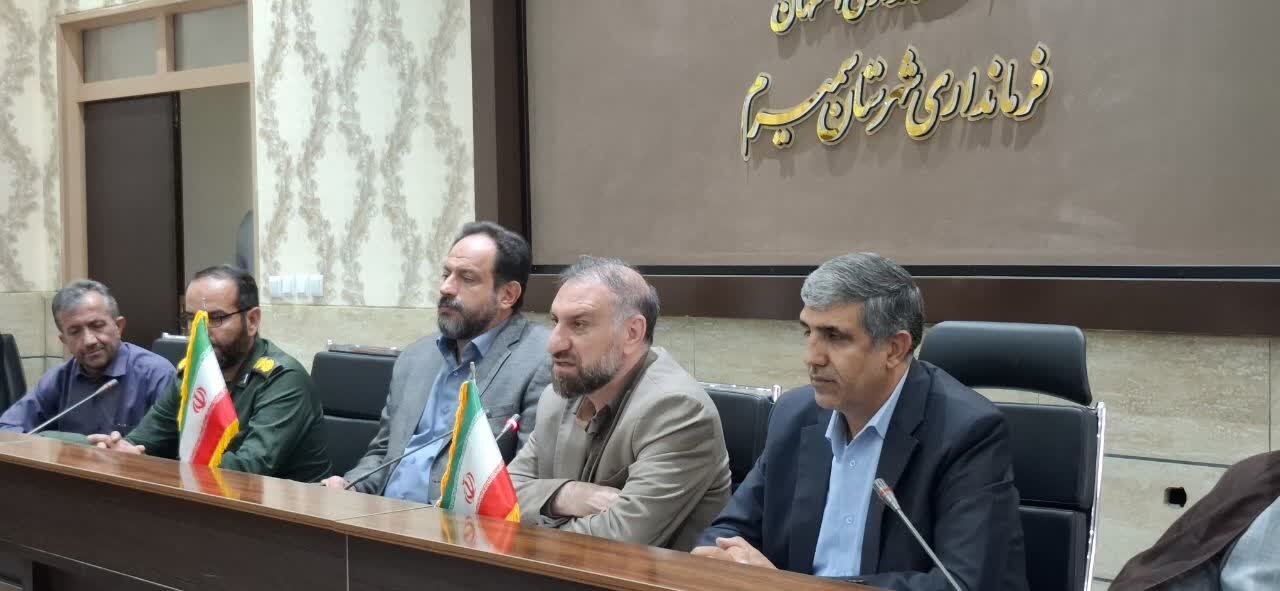 جشنواره سیب سمیرم باید با رویکردی متفاوت و در شأن ظرفیتهای شهرستان برگزار شود