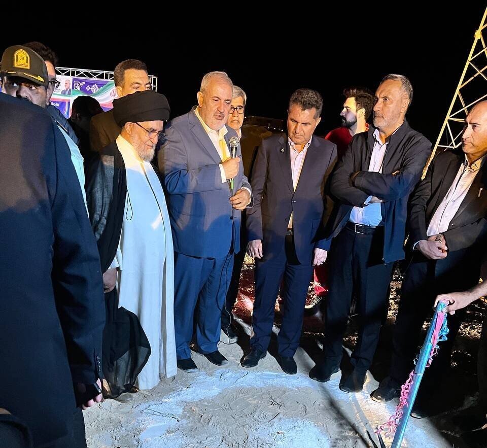 آغاز عملیات اجرایی پست و خط ارتباطی تادوان در شهرستان خفر با حضور وزیر نیرو