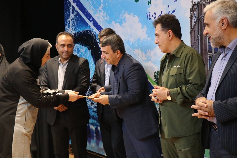 درخشش بانوان شهرداری تبریز در مسابقات ورزشی بانوان کارکنان شهرداریهای کلانشهرهای کشور