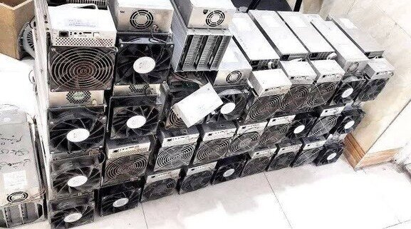 شناسایی و توقیف ۶۳ دستگاه ماینر غیرمجاز طی یک هفته در اهواز