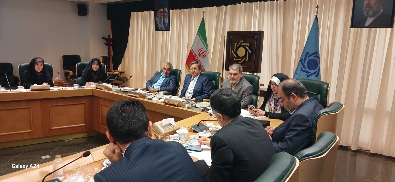 سازوکار تهاتر خدمات نیروی کار اتباع افغانستان با کالا بررسی شد/ گردش حساب در رتبه‌بندی اعتباری فعالان اقتصادی لحاظ می‌شود