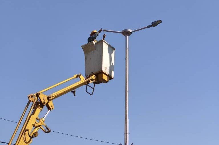 نصب ۱۳۰۰ چراغ LED در مناطق ۲ و ۶ شهرستان اصفهان