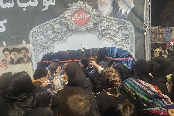 برپایی ایستگاه صلواتی شهرداری منطقه ۸ در میدان ساعت تبریز
