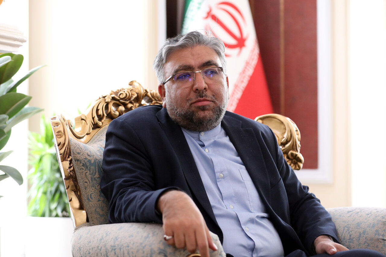 پس از تشییع تاریخی پیکر امام شهید انقلاب و موفقیت سفر دکتر قالیباف، یک جریان به دنبال جلوگیری از نزدیکی ایران و عراق است/اقدام رییس مجلس عراق خواسته یا ناخواسته بازی در زمین مخالفان وحدت امت اسلامی است