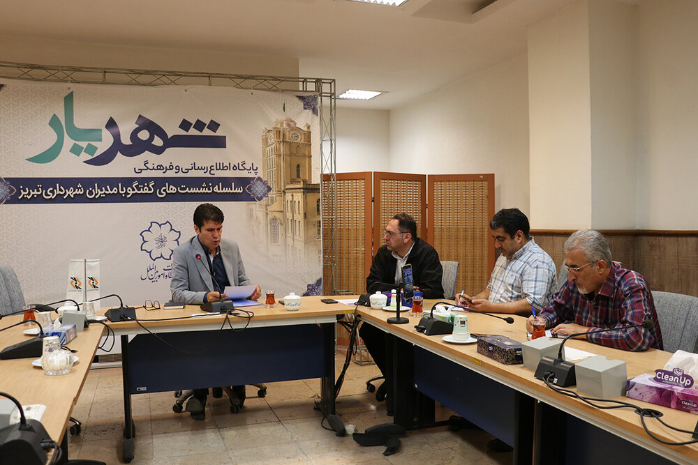 توقف غیرمجاز، عامل اصلی ایجاد بار سنگین ترافیک در تبریز