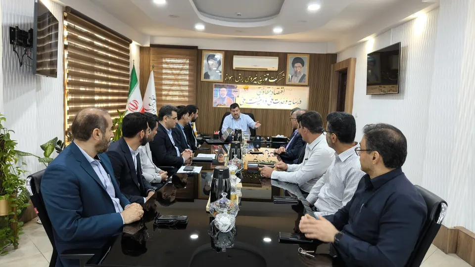 تأکید معاون هماهنگی توانیر بر کاهش تلفات برق و تسریع در هوشمندسازی شبکه توزیع اهواز