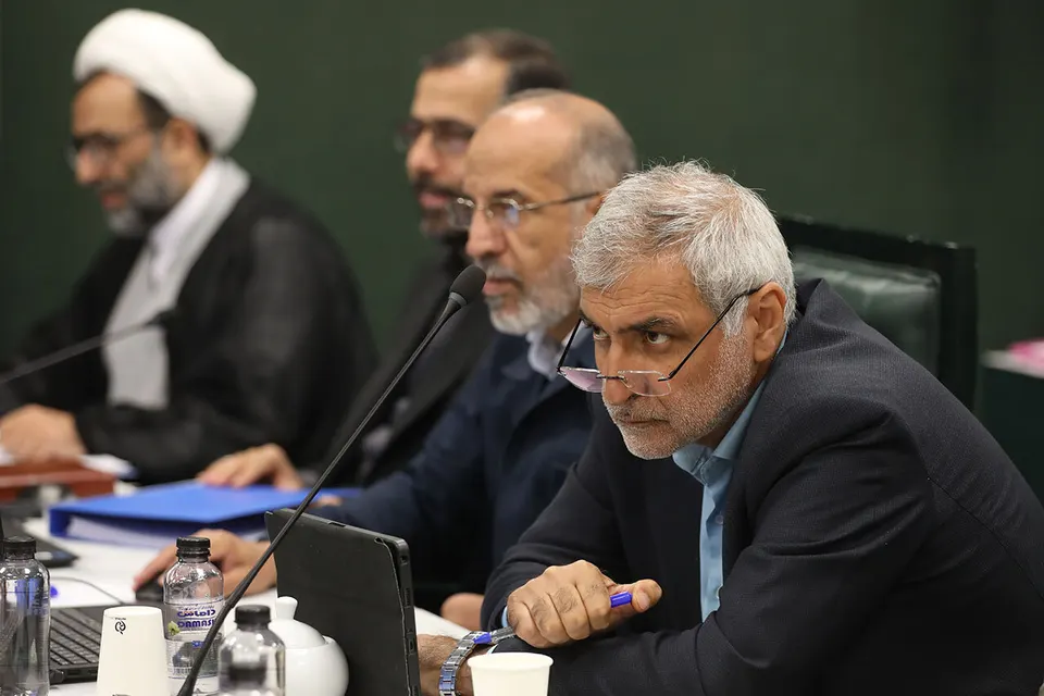 قالیباف: من مدافع طرح نفوذ هستم اما نمیشود کشور را قفل کنیم و بگوییم همه از ما اجازه بگیرند / نیازمندیهای وزارت اطلاعات و سازمان اطلاعات سپاه درباره نفوذ را در چارچوب منطقی تامین میکنیم