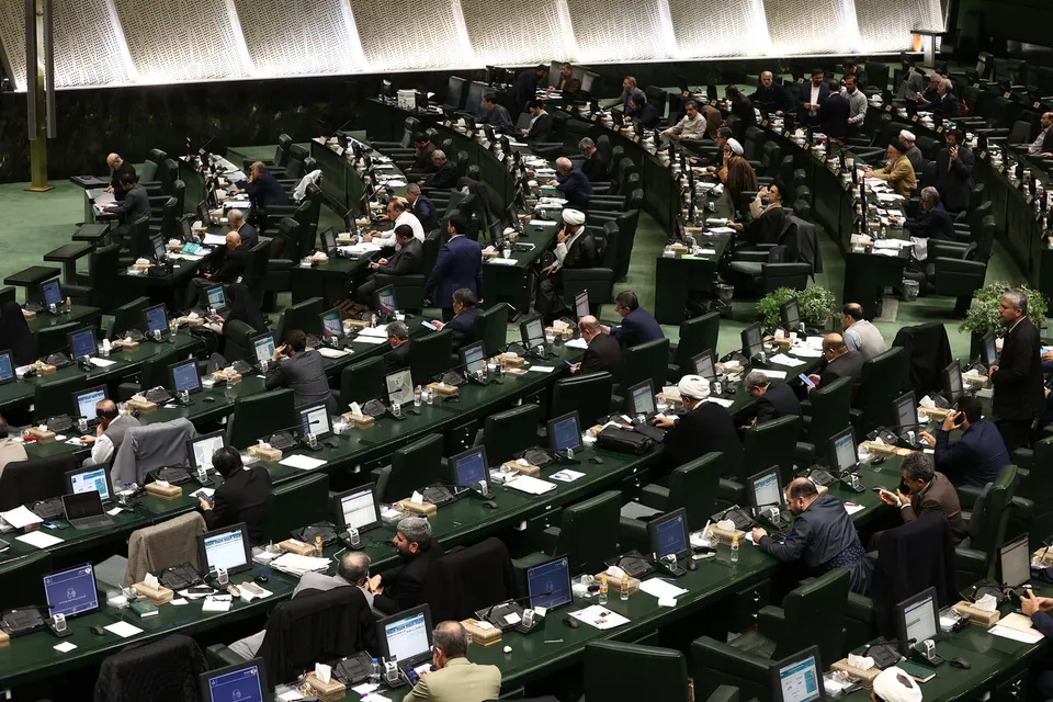 جلسات صحن علنی مجلس برای ادامه بررسی لایحه مقابله با جنایات بین‌المللی در بستر فضای مجازی برگزار می‌شود