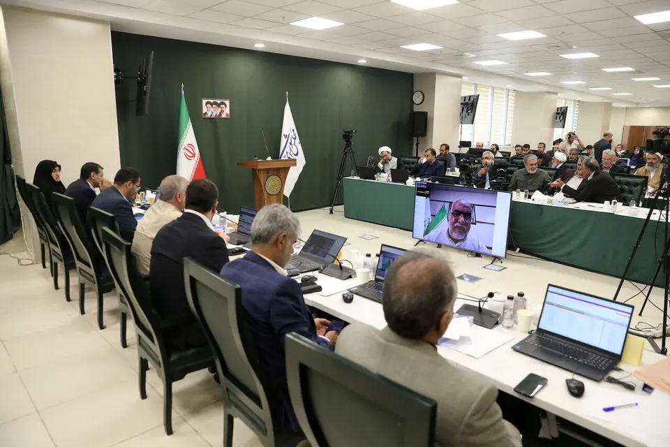 موافقت مجلس با بررسی یک فوریتی طرح اصلاح ماده ۴۲ قانون مالیات بر ارزش افزوده/تأکید بر پرداخت به‌موقع سهم شهرداری‌ها و دهیاری‌ها