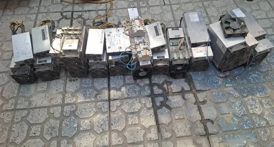 کشف ۱۵ ماینر غیرمجاز در دو منزل مسکونی در سنندج