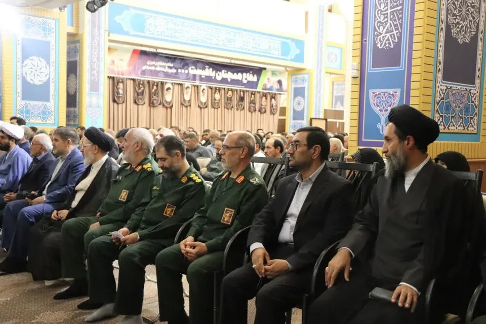 حسینیه گلزار شهدای وادی رحمت تبریز میزبان همایش تجلیل از مداحان و هیئات مذهبی